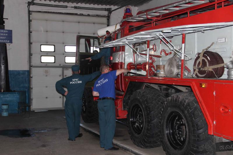 Капитальный ремонт пожарных автомобилей. ПТВ пожарного автомобиля. ПТВ пожарная техника вооружение. Техническое обслуживание пожарных автомобилей. Осмотр пожарной техники.